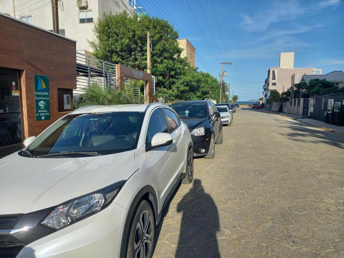Suítes Itaigara a 80 metros da praia do Mariscal Bombinhas Exterior foto